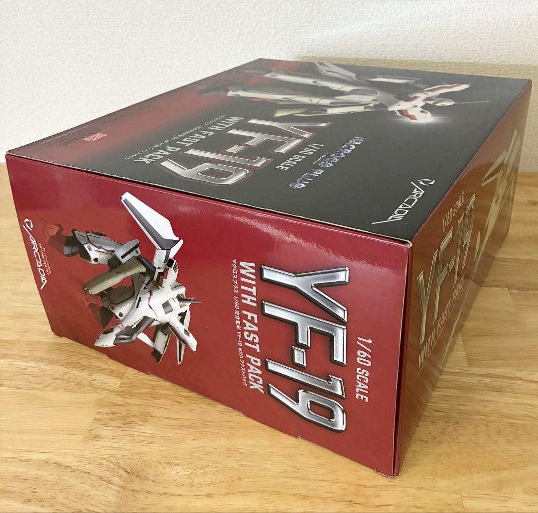 マクロスプラス 1/60 完全変形 YF-19 with ファストパック