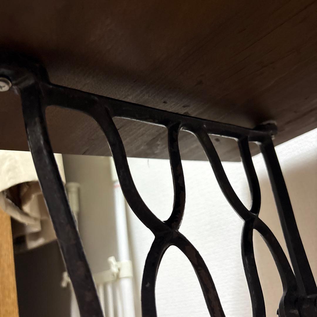 mimosaです。 ミシン台　SINGER アンティーク　テーブル仕立て