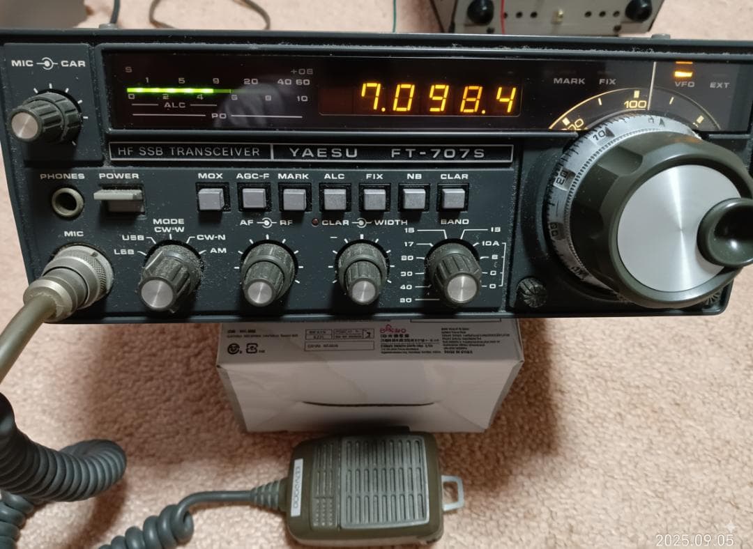 【ジャンク扱い】YAESU FT-707S HFトランシーバー