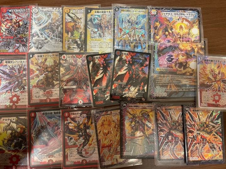 デュエルマスターズコレクター向け引退品。初期からビクトリー世代まで。
