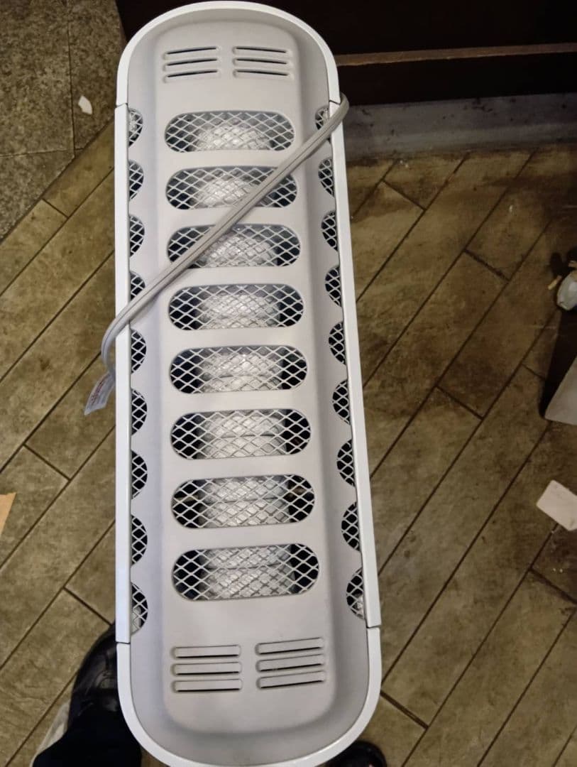 デロンギ オイルヒーター • 型番：RHJ75V0915-GY