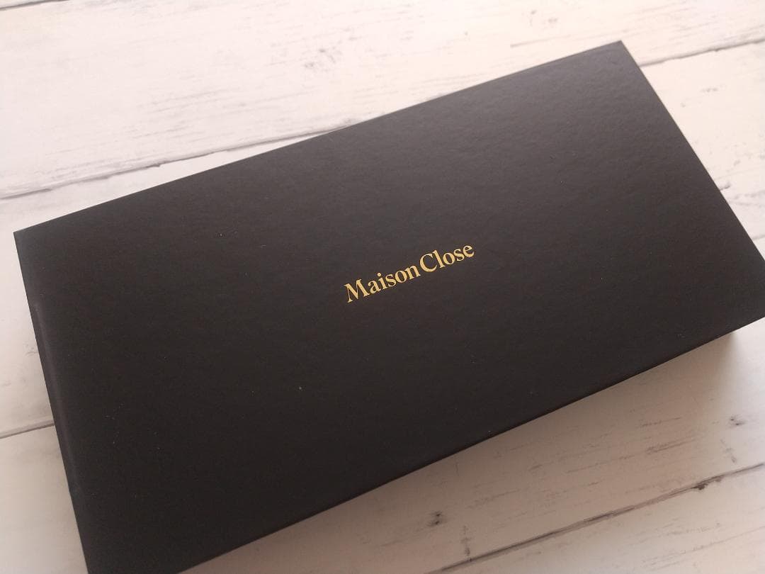 《Maison Close》メゾンクローズ　シルクの上質なアイマスク