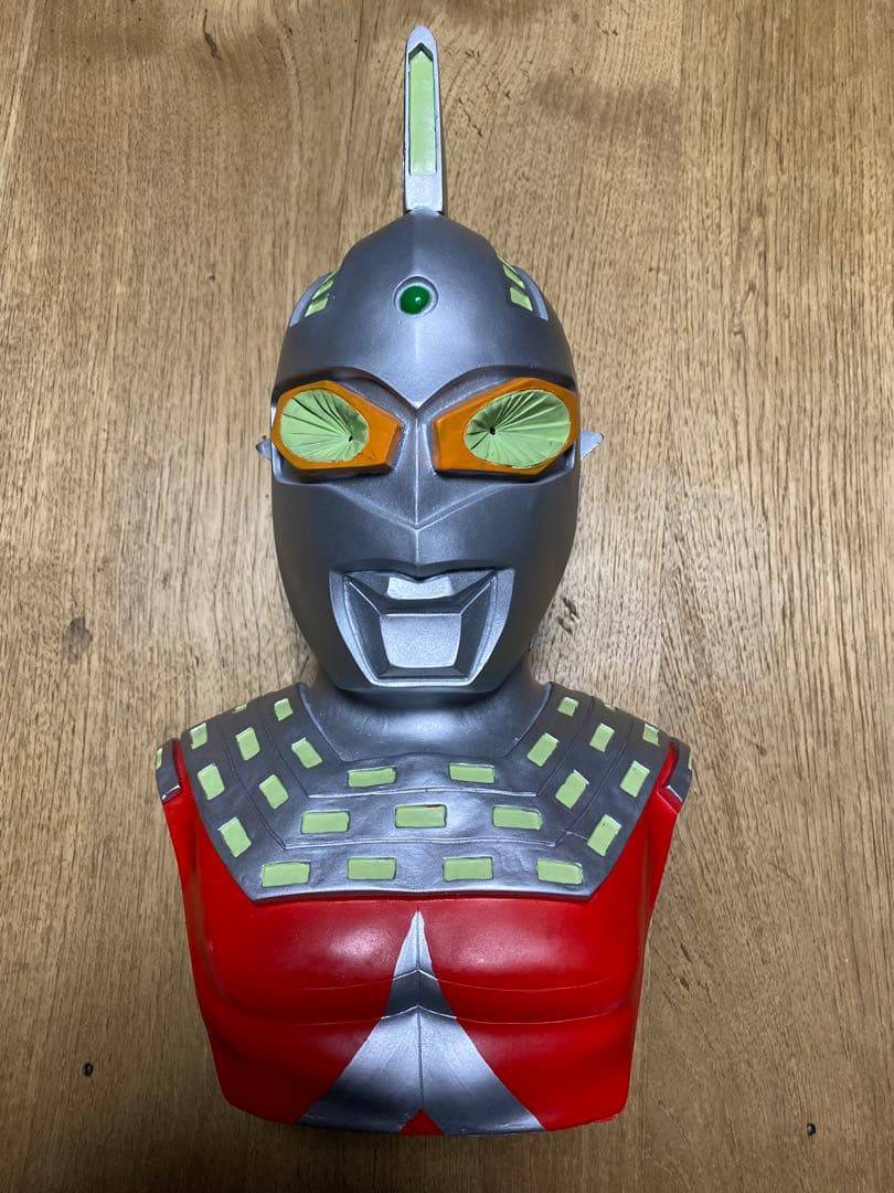 M1号 生誕30周年記念 ウルトラセブン　胸像