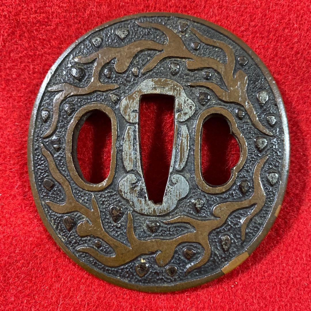 B–11 鍔　つば　武具　銅製　装飾品　アンティーク　美術品　工芸品　刀装具