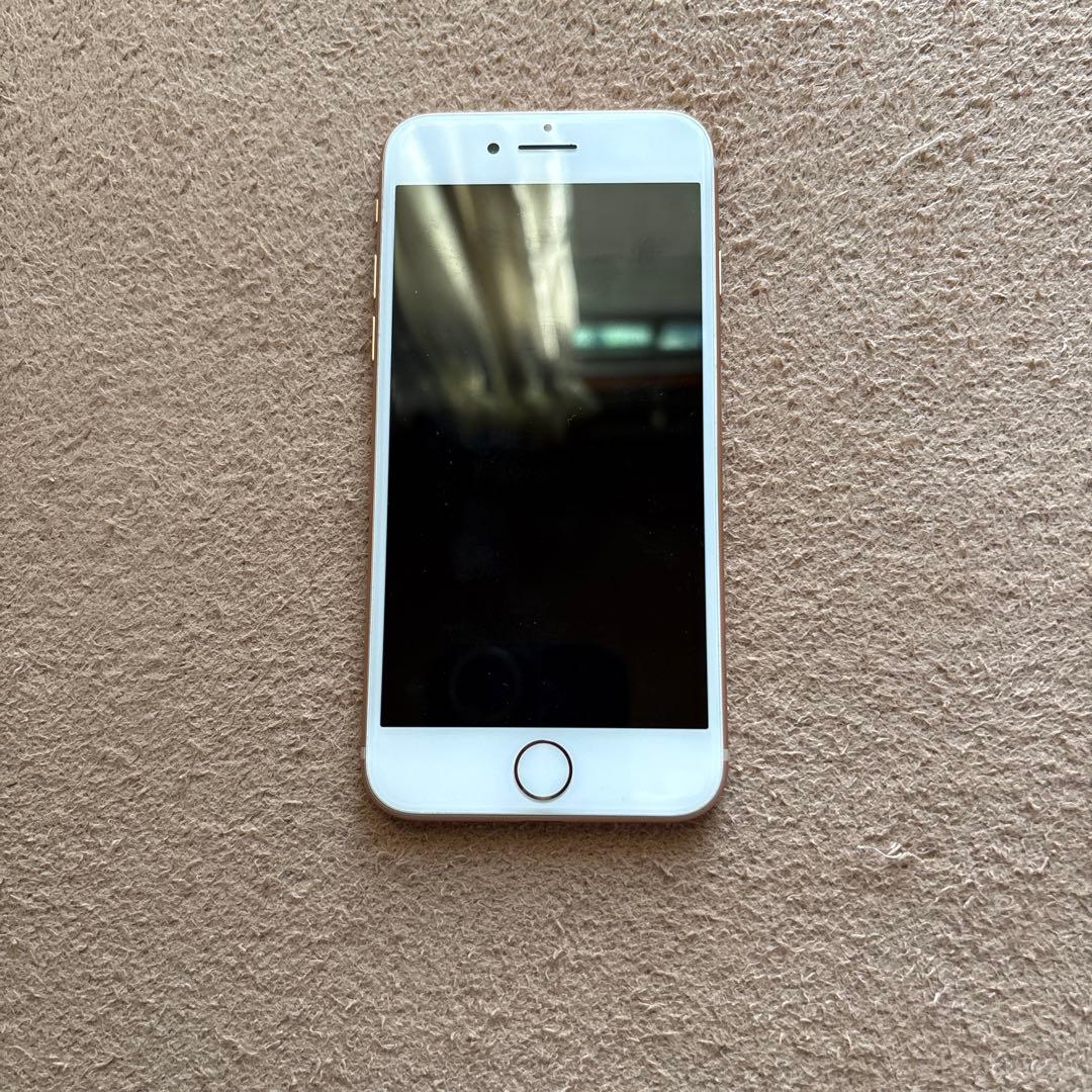 iPhone8 美品　Amazonで購入。64GB
