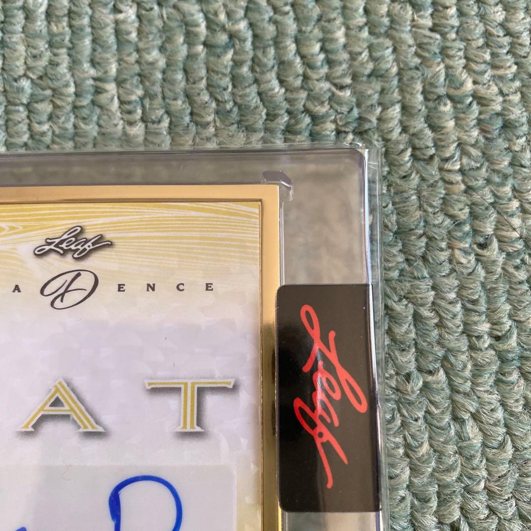 カーラ・デルヴィーニュ 直筆サイン入りカード 1/1