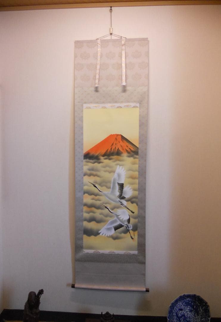 掛け軸 松原正峰 赤富士飛鶴 絹本 希少 軸装 茶道具 掛軸 美品 です。