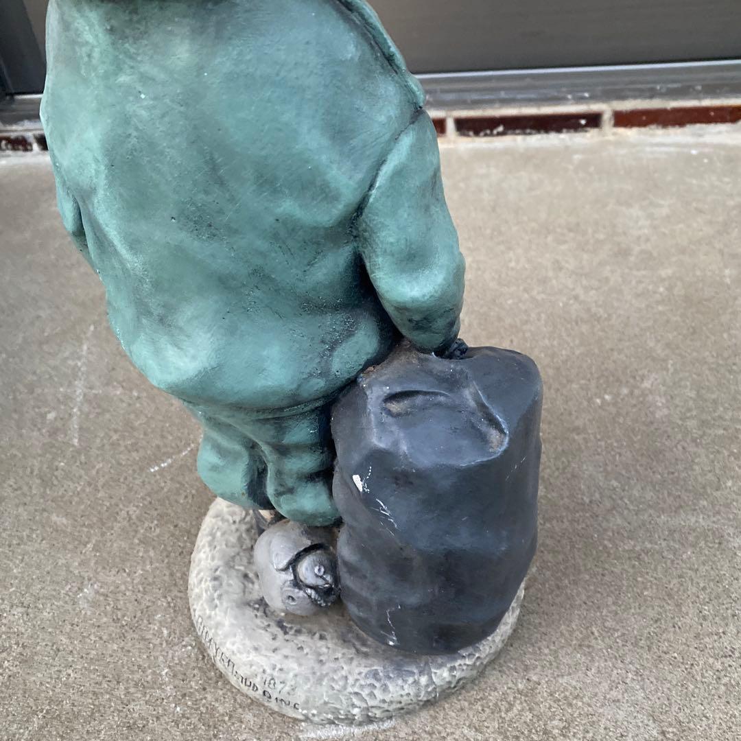 ドアストッパー　軍人の少年 置物 約45cm コンクリート　12kg