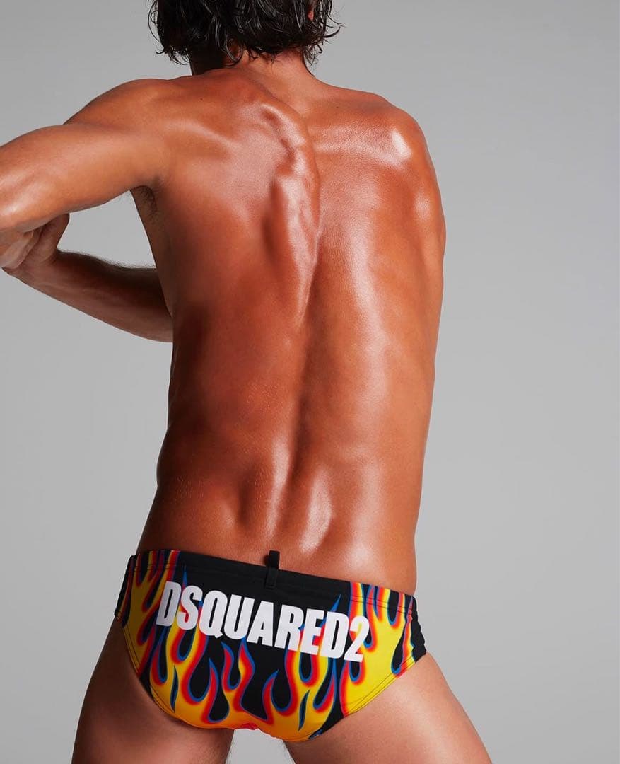 DSQUARED2 競パン サイズ50 ファイヤープリント ビキニ水着