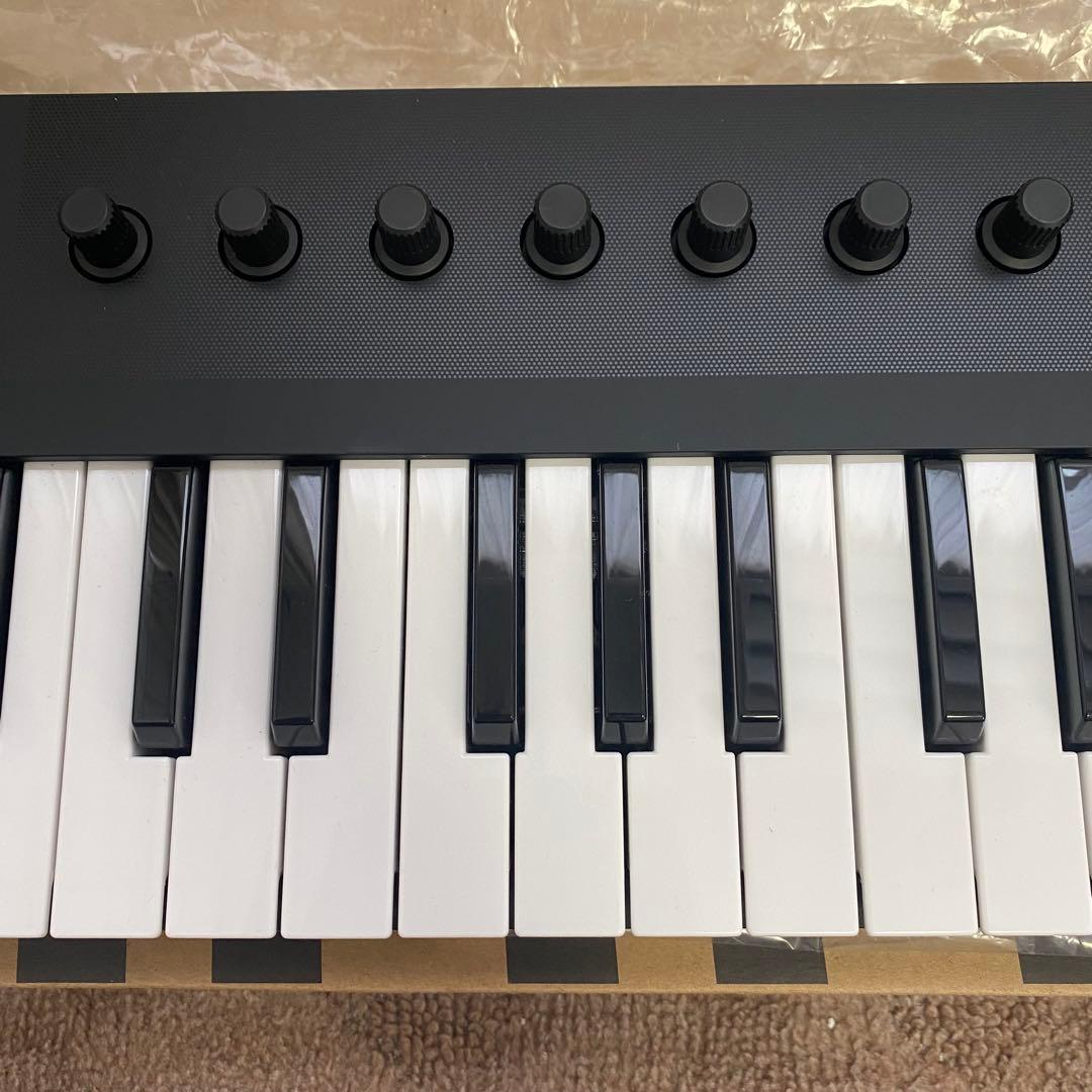 【美品】KOMPLETE KONTROL M32 MIDIキーボード
