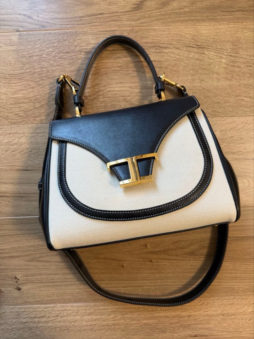 TOD'S ブラック ホワイト ハンドバッグ