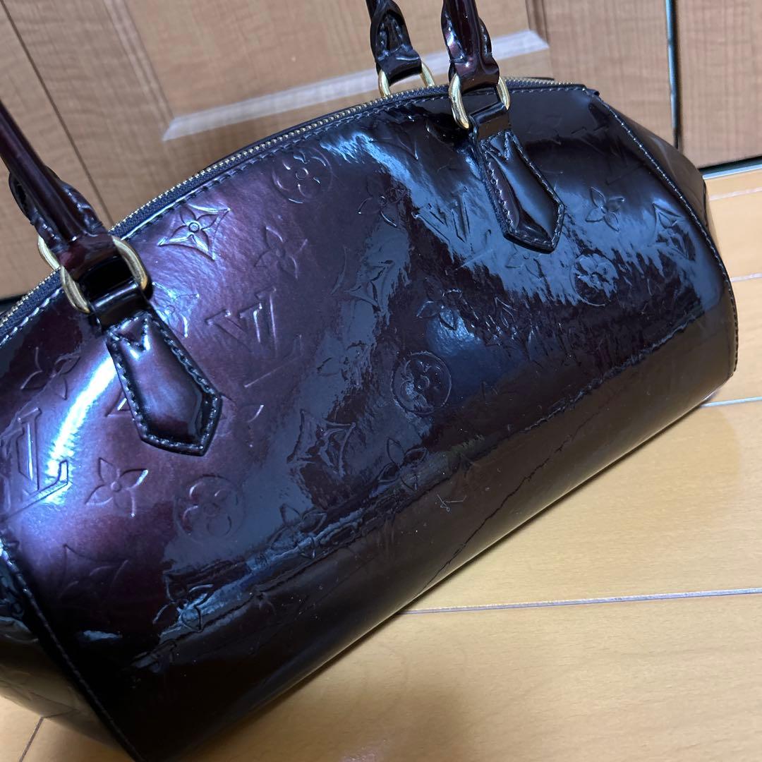 さゆり LOUIS VUITTON アラマウントバッグモノグラムヴェルニ