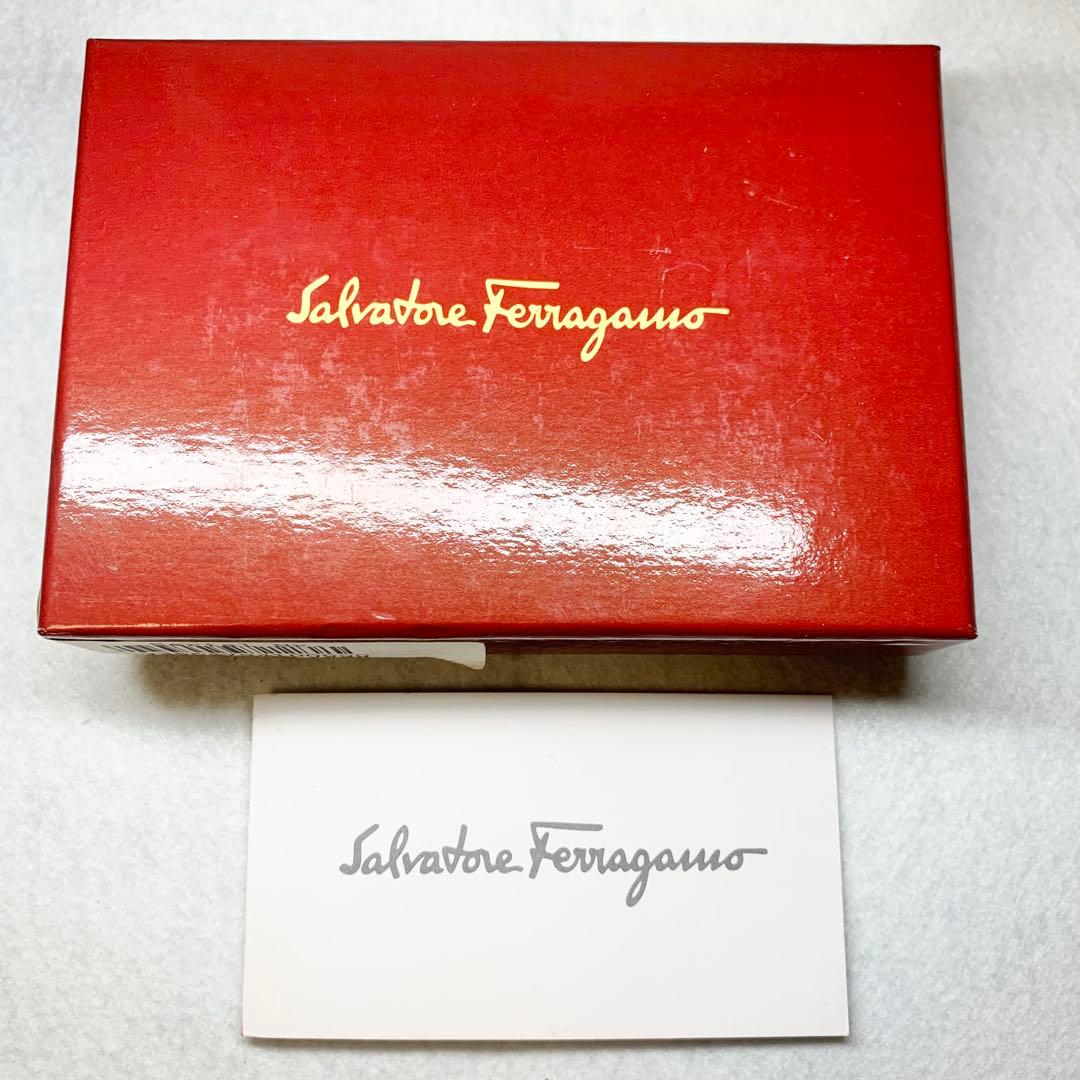 未使用級 サルバトーレフェラガモ ケース ガンチーニ 本革 キーリング 箱