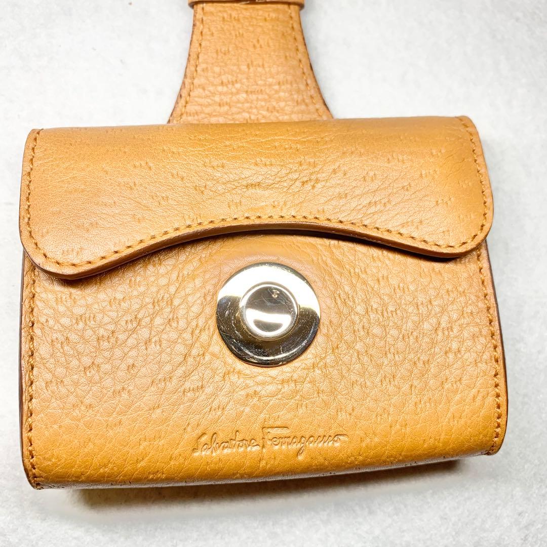 未使用級 サルバトーレフェラガモ ケース ガンチーニ 本革 キーリング 箱