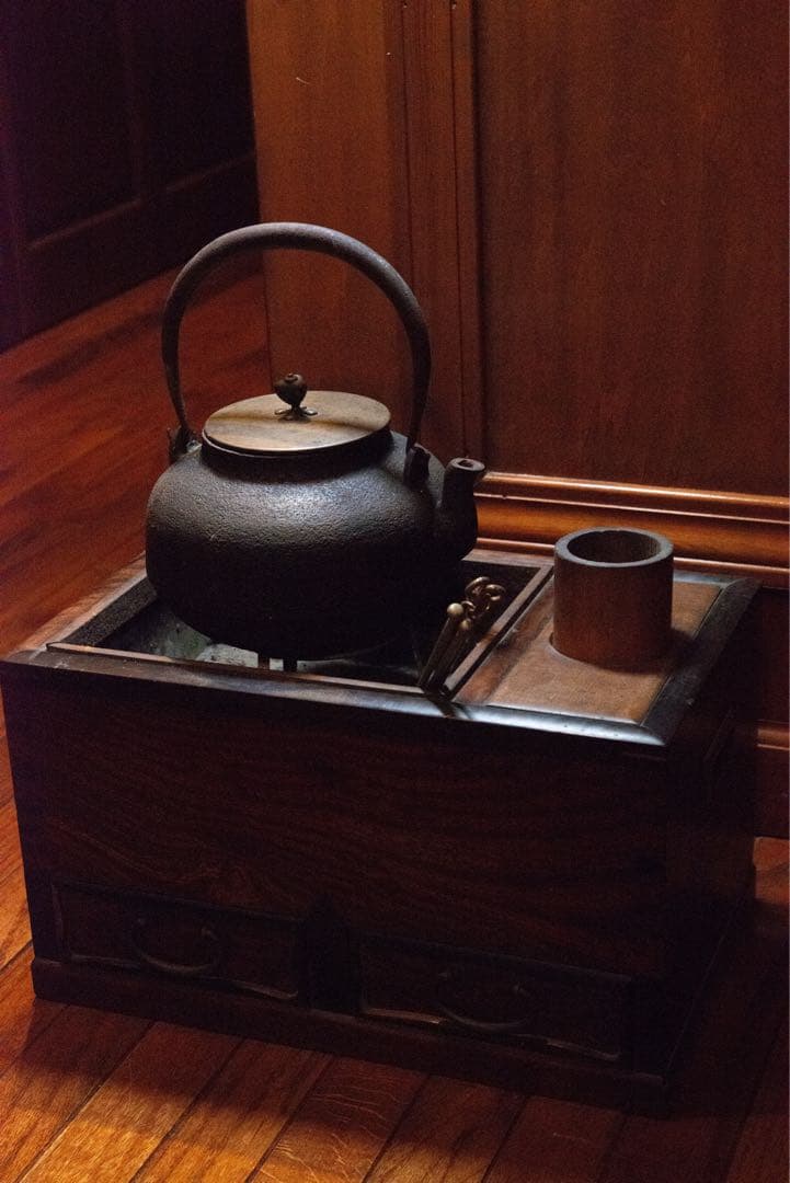 煎茶道具 古作 時代物 鉄瓶 釜師 雲色堂造 銅蓋 湯沸