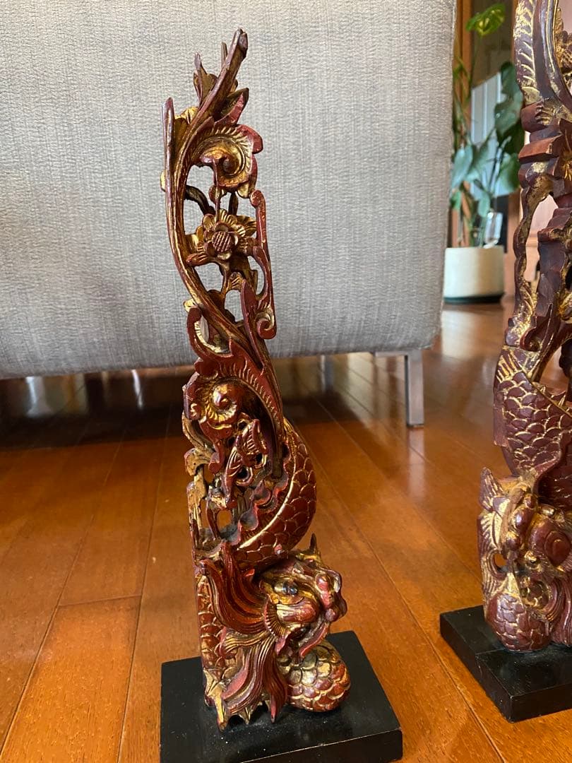 中国アンティーク　龍の彫刻