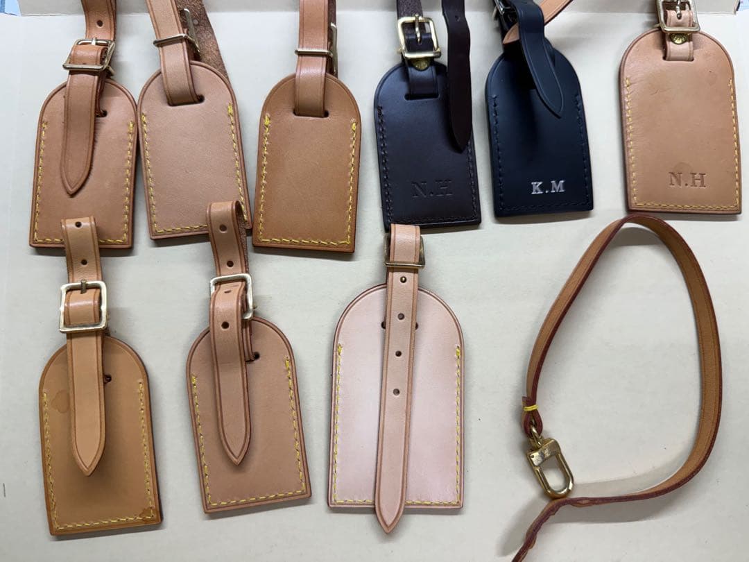 空*様 ルイ・ヴィトン ネームタグ レザー　一部ネーム刻印あり