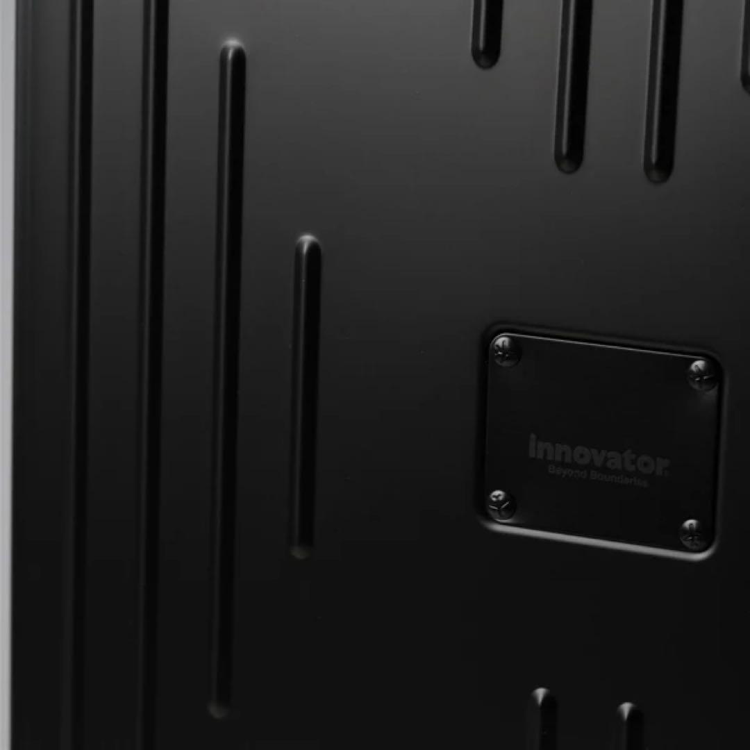 新型・新品未使用 イノベーター・アルミキャリーケース・ステルスブラック36L