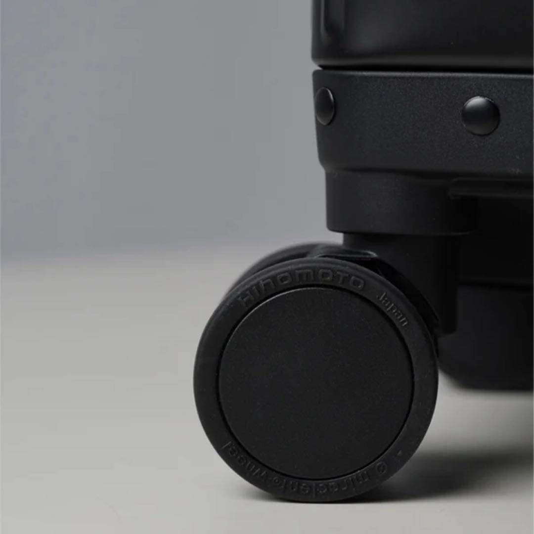 新型・新品未使用 イノベーター・アルミキャリーケース・ステルスブラック36L