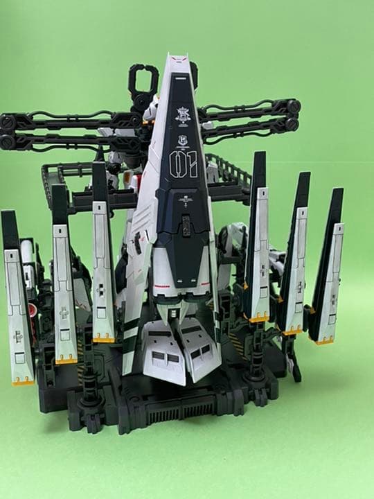 解体匠機風  RG RX-93 νガンダムHWS& 装備用整備台完成品！！