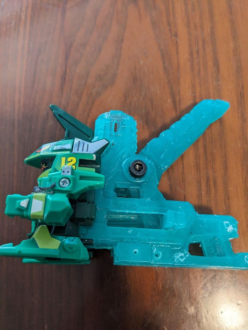 特撮フィギュア 緑色 ロボット風 12番 オクに出品 ビーダマン