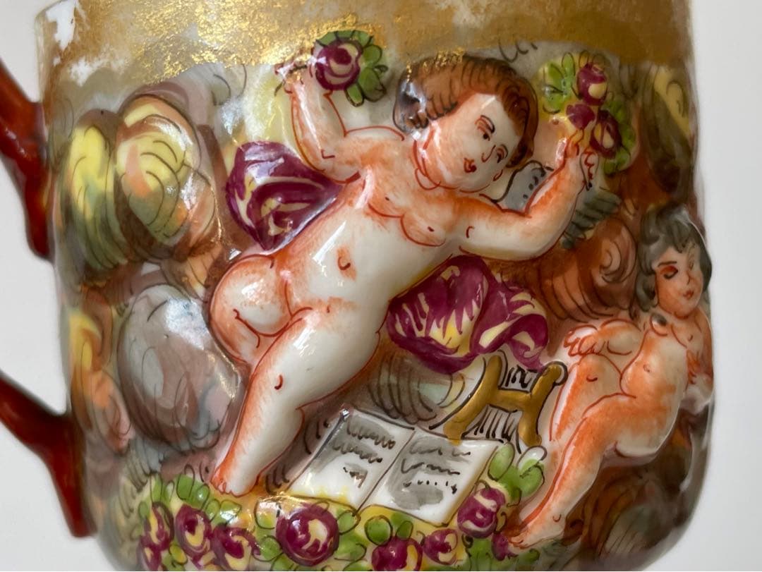 骨董　アンティーク　イタリア　カポディモンテ　カップアンドソーサー　金彩　ジノリ