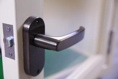 新品未使用｜防音ケージ｜小型犬向け｜キャスター付き｜ヒノキ材｜001