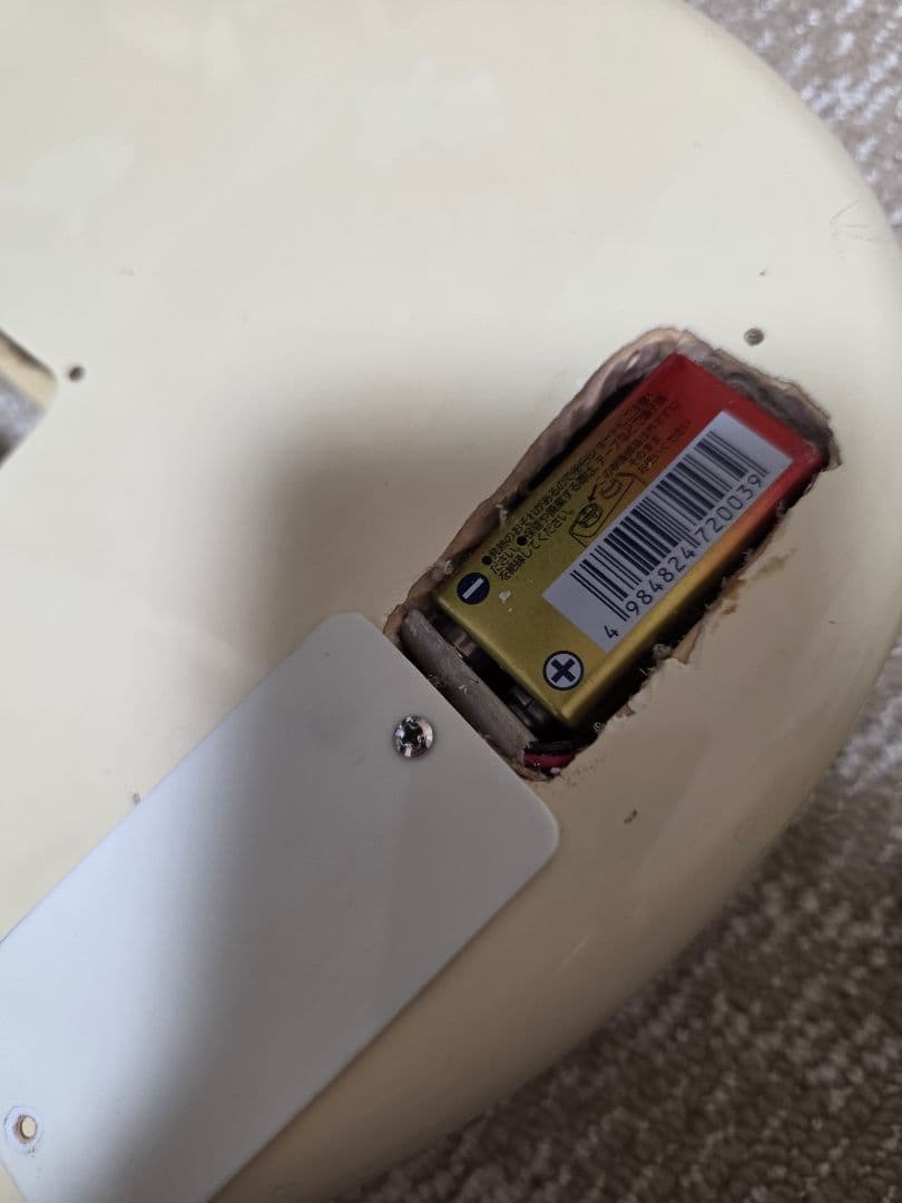 Fender Japan ストラトキャスター EMG81 カーク・ハメット仕様