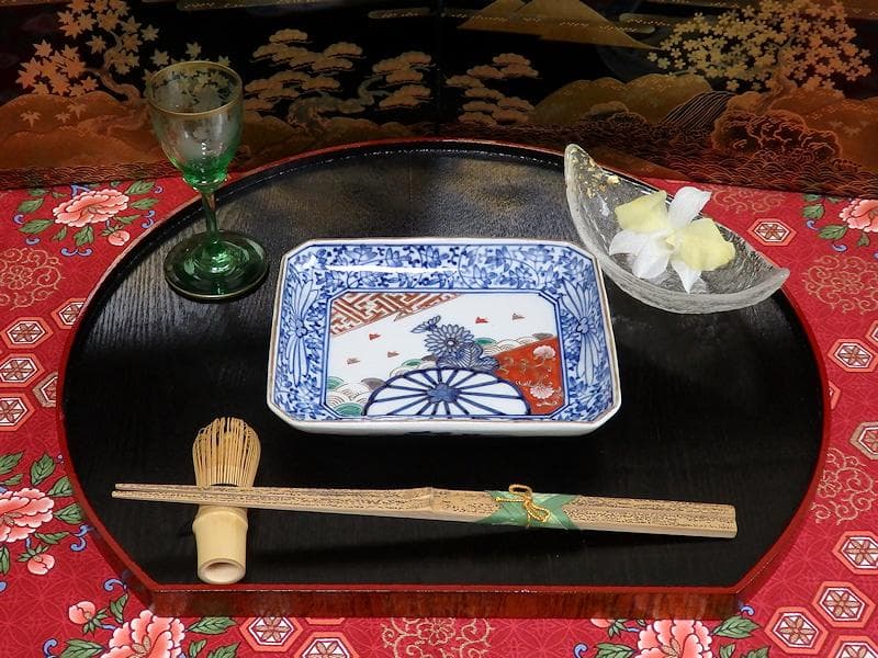 大聖寺伊万里　染錦　波千鳥に菊　花唐草の図　長皿　B288AS-CRn