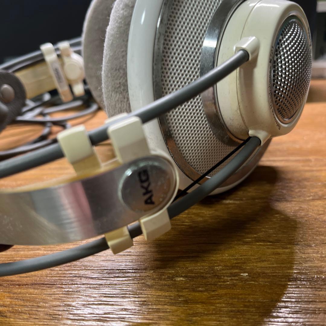 AKG K701 ホワイト オープンバックヘッドホン