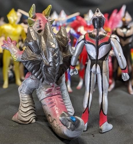 ウルトラマンティガ＆登場怪獣・宇宙人（バンダイ）ソフビフィギュア22体セット＋１