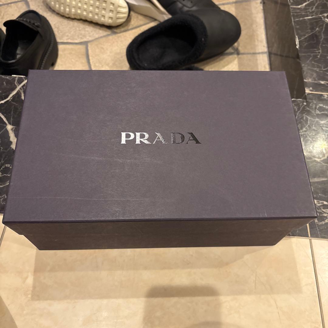 PRADA ブラック ドレスシューズ
