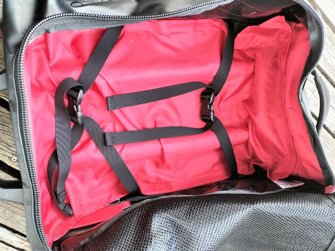 新品未使用品　ノースフェイス　 ローリングサンダーS 32L　機内持ち込みOK