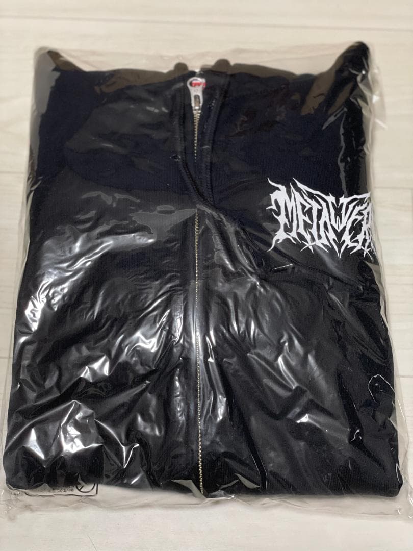 【新品】LVERSEパーカー Mサイズ