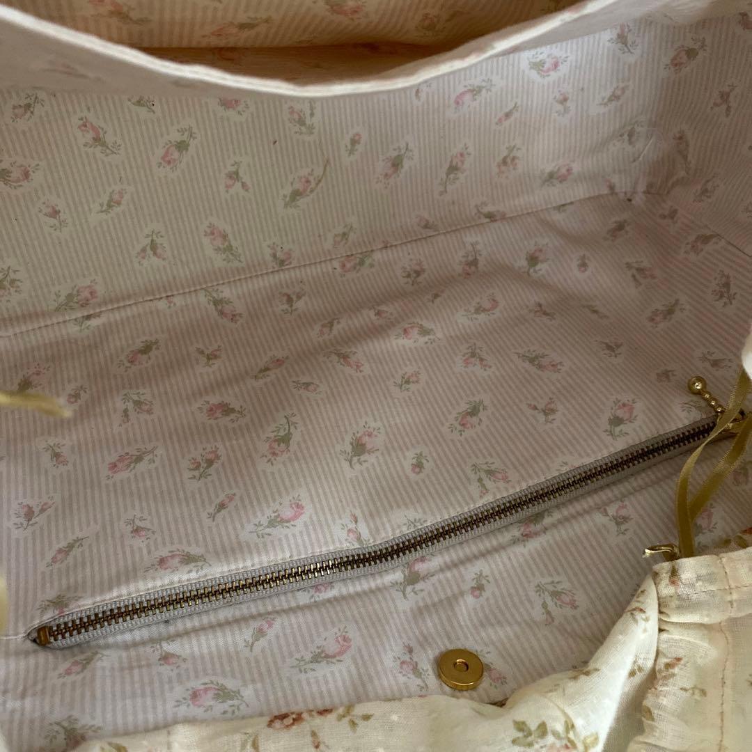 ハンドメイド　四角繋ぎ　レース　　バック