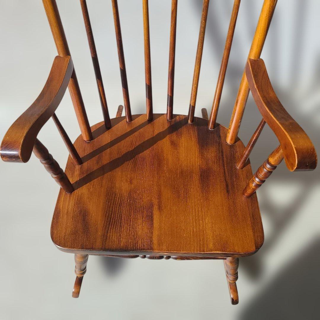 ✨希少✨木製ロッキングチェア クラシックデザイン 肘掛け付き
