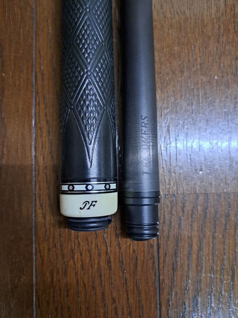 11/8まで出品　JFlowers キュー　11山　カーボンシャフト