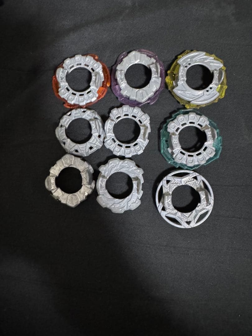 メタルファイト 16個 ベイブレードバースト 9個 まとめ売り