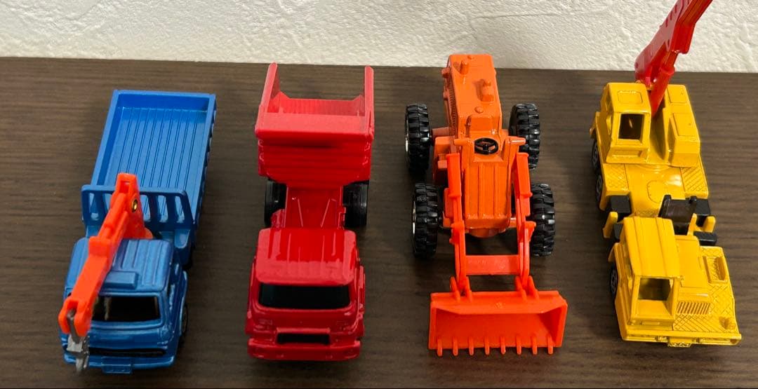 トミカ ギフトセット デラックス建設車セット 工事標識付
