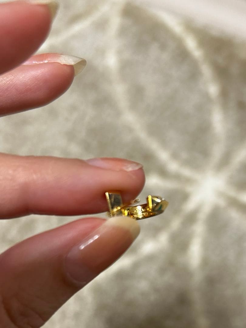 【AIRI】ティファニー　Tワンフープピアス　イエローゴールド