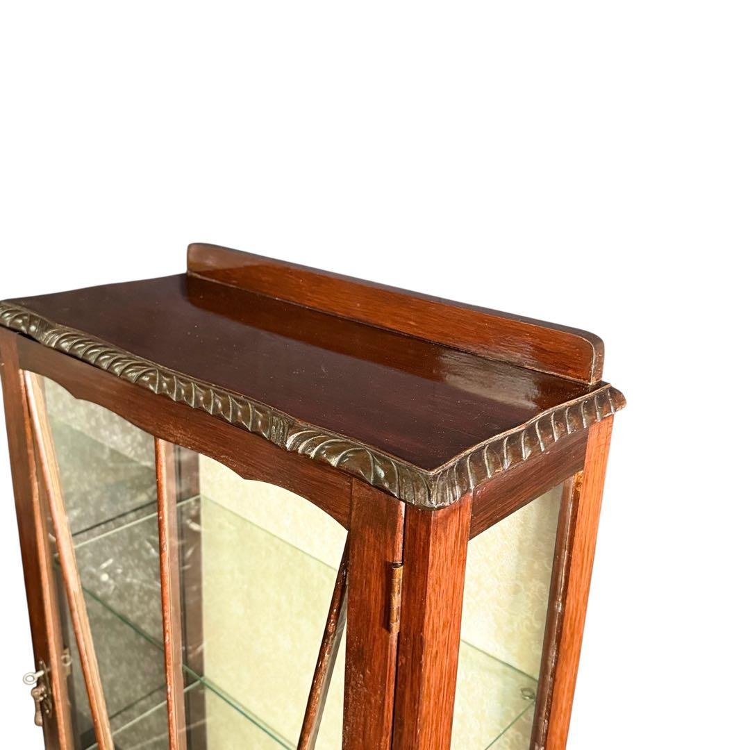 HR765 アンティーク　キュリオケース　英国　鍵付き　３面彩光　猫脚