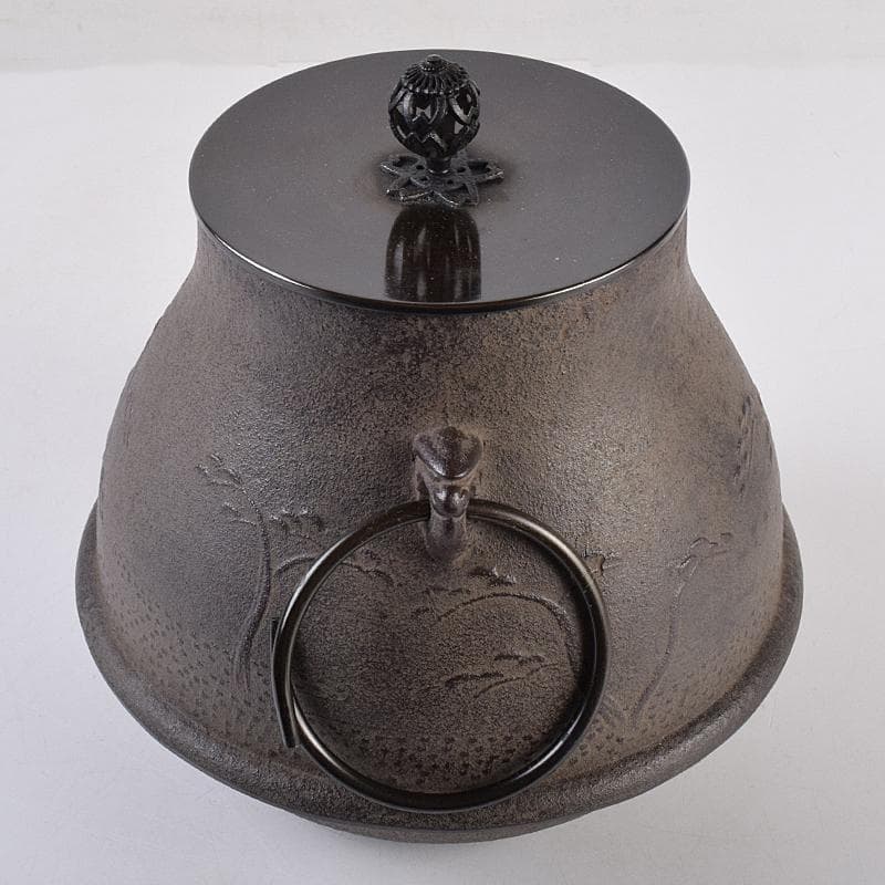 煎茶道具　釜師　菊地政光作　浜松文　鶴首釜　共箱　C　R8884B