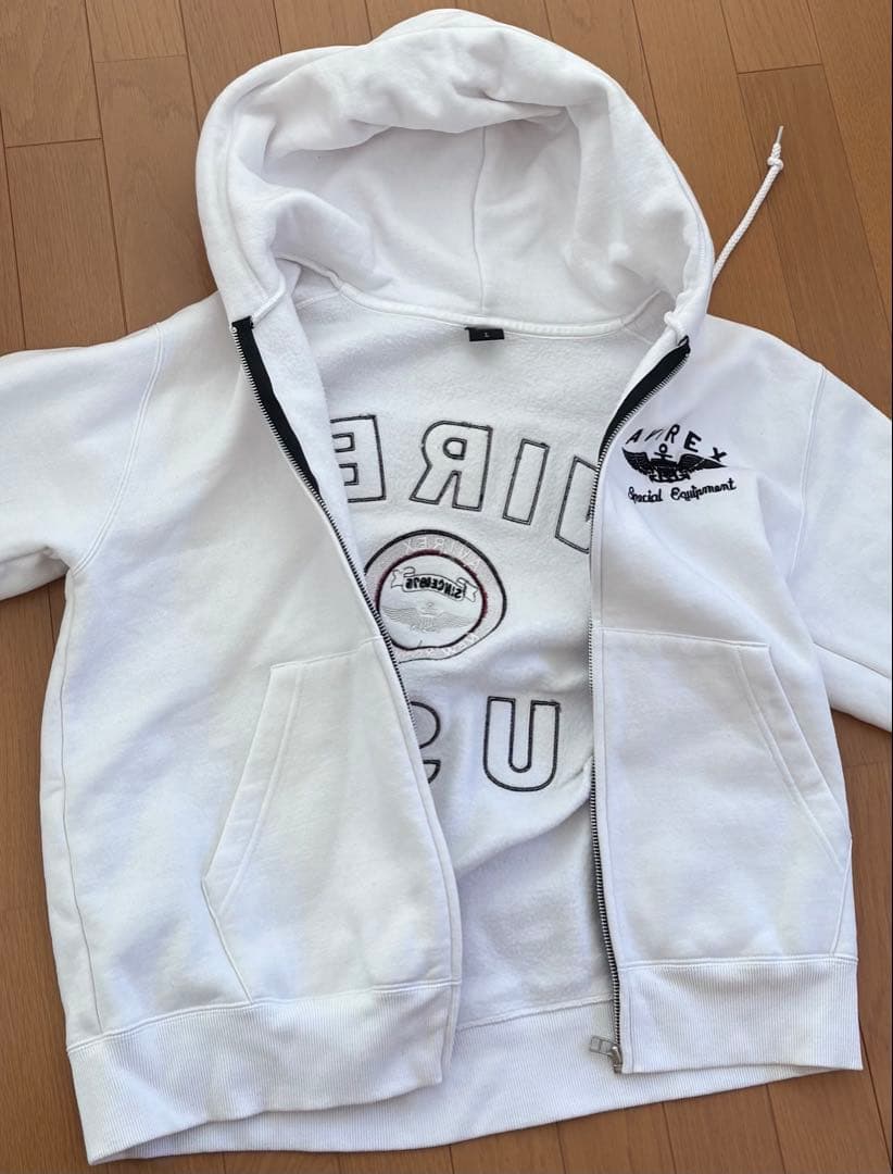 AVIREX ホワイト パーカー ジップアップ　Lサイズ
