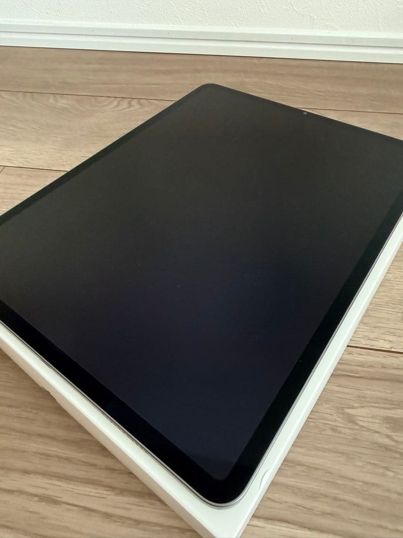 iPad Pro 12.9インチ　第五世代　128GB マジックキーボード