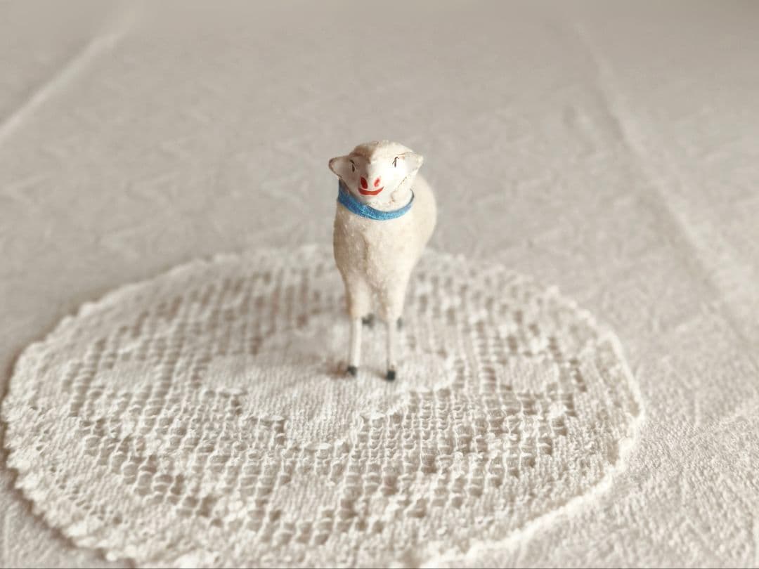 * antique sheep ✵ * 水色リボンのステキな羊さん