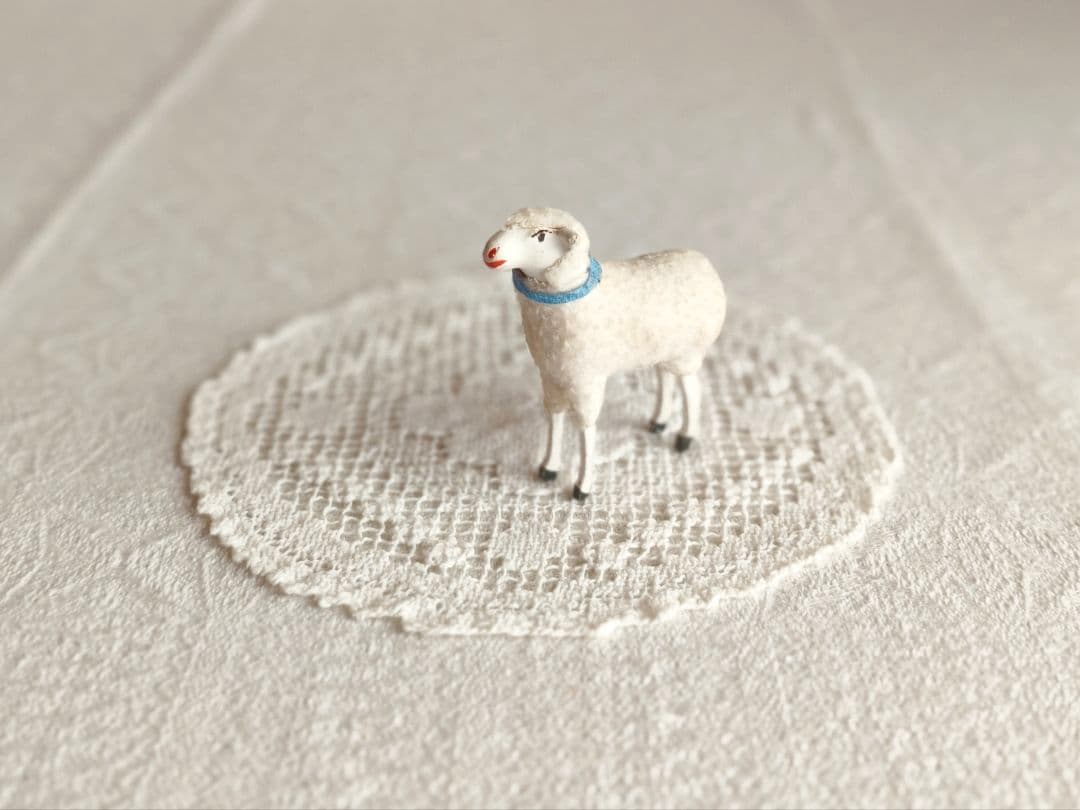 * antique sheep ✵ * 水色リボンのステキな羊さん