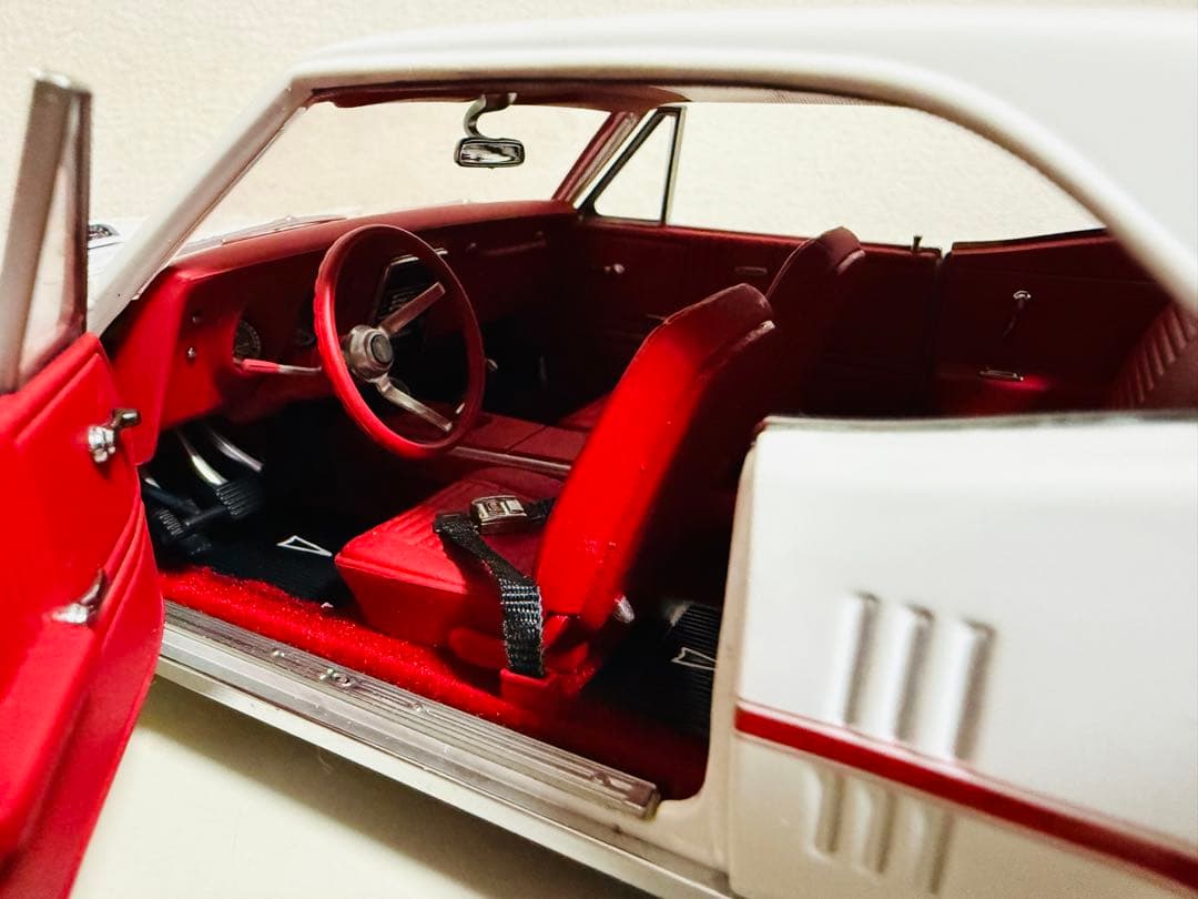 '67 Pontiacポンティアック FireBirdファイヤーバード 1/18