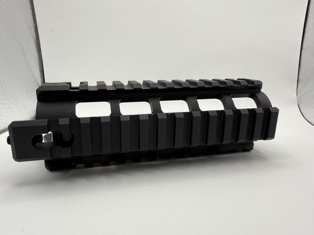 B&T製　MP5A3、A4、A5用実物レールハンドガード（箱付き）