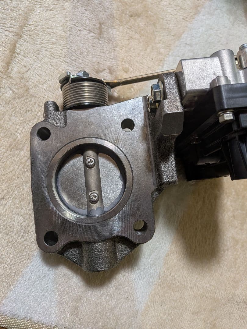 【新品未使用】日野純正　17プロフィア　A09C EGRバルブ