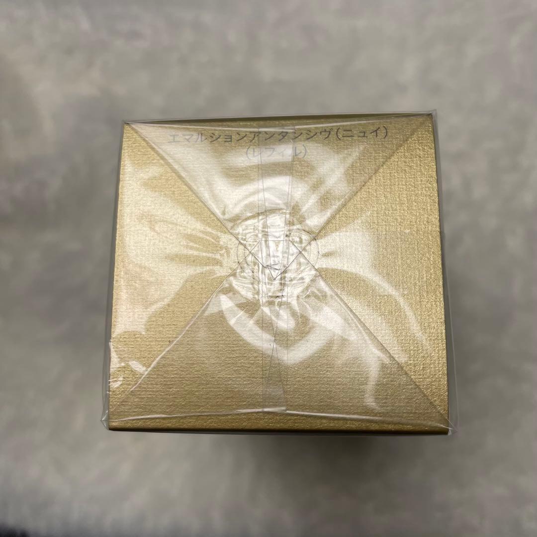 【白猫】クレ・ド・ポーボーテ　エマルションアンタンシヴn乳液 夜用レフィル